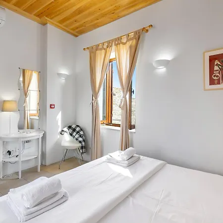 Bluearches Apartman Páno Léfkara