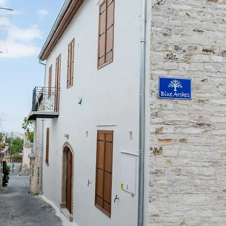Bluearches Pano Lefkara