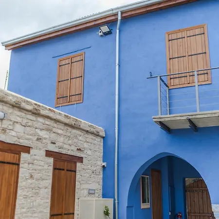 Bluearches Apartment *